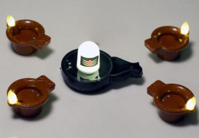 Water Sensor Shivling + 4 Diya (L16)